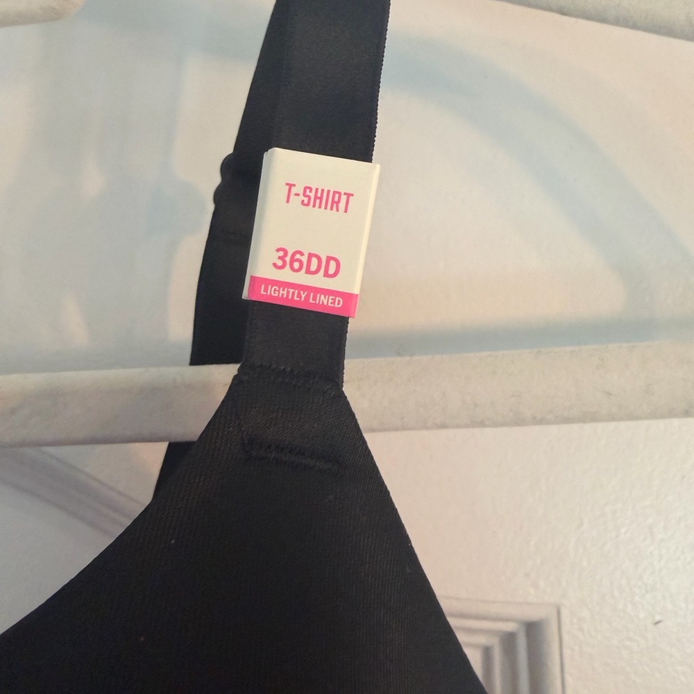 Victoria's Secret Black Bra - Picture 2 of 5